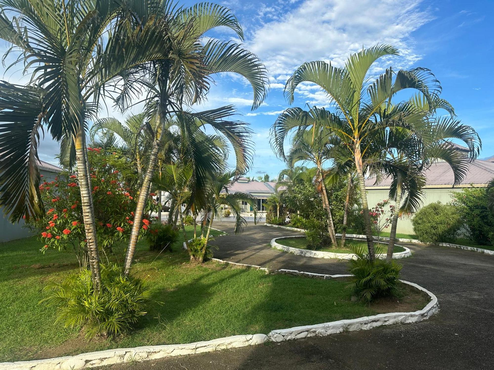 Funworld Plaza Hotel Nadi Exterior photo